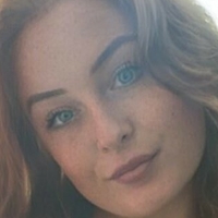 Red_x Meztelen