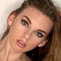 Riah Rose Meztelen