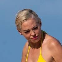 Rose McGowan Meztelen