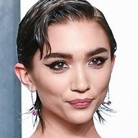 Rowan Blanchard Meztelen