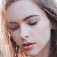 Sara Tansy Meztelen