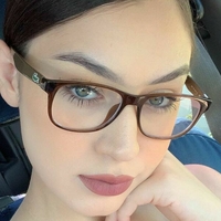 Sarah Saxah Meztelen