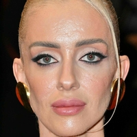 Sasha Ray Meztelen