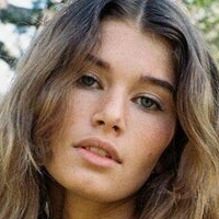 Sienna Raine Schmidt Meztelen
