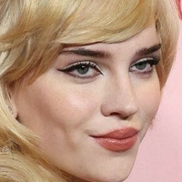 Sophia Thatcher Meztelen