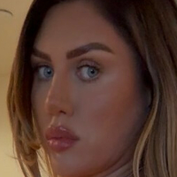 Sophie Eloise Meztelen