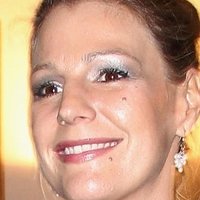 Sophie Schütt Meztelen