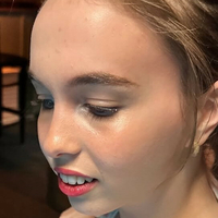 Suche: Serena Skybourne Meztelen