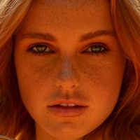 Svenja van den Bogaart Meztelen