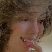 Sylvie Solo Meztelen