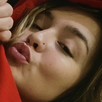 tenacioustaylinn Meztelen