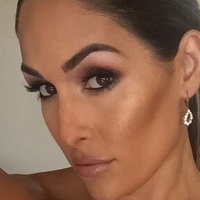 The Bella Twins: Meztelen