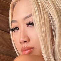 Tina Yoshi Meztelen