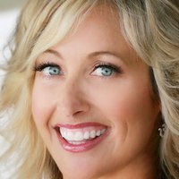 Traci Meztelen