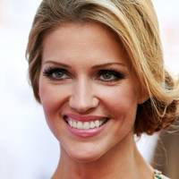Tricia Helfer Meztelen