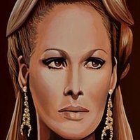 Ursula Andress Meztelen
