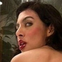 Vampira Morena Meztelen