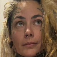 Vero Venturing Meztelen