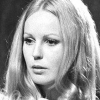Veronica Carlson Meztelen