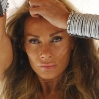 Virginia Hey Meztelen