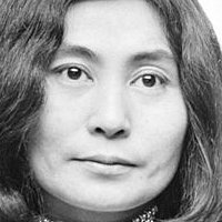 Yoko Ono Meztelen